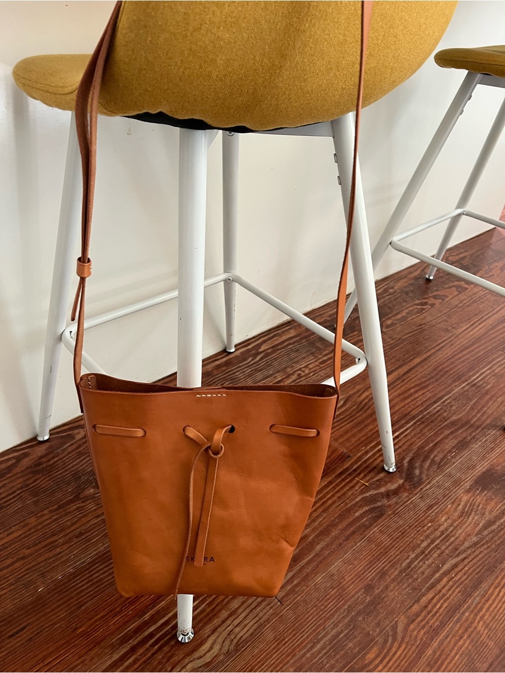 Skora Elegant Bucket Bag Crafted from full grain vegetable tanned leather